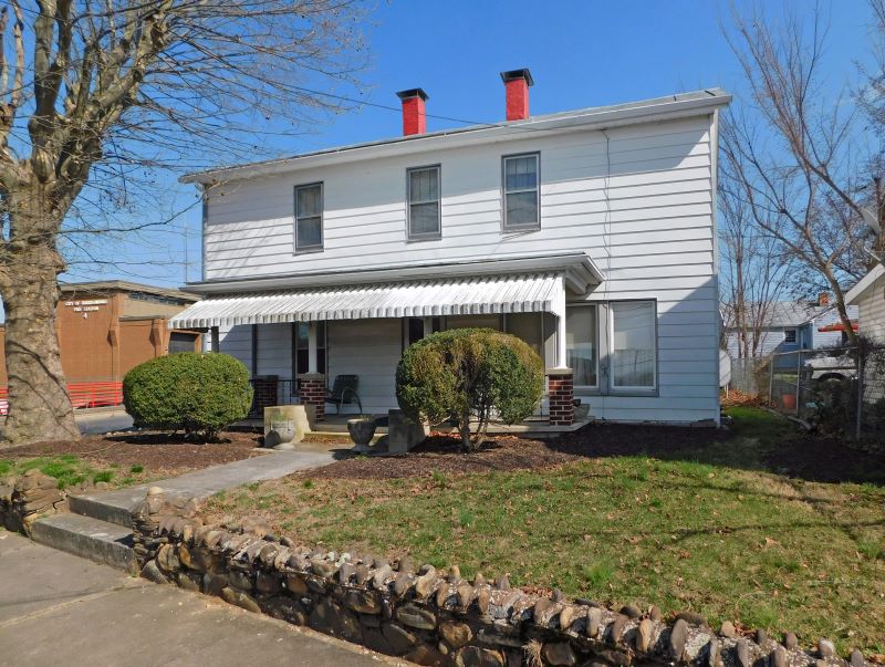 The Ida Mae Francis Tourist Home as it appears today.